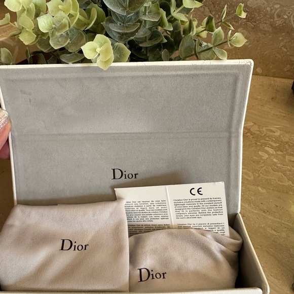 Preloved Chiratian Dior reading eyeglasses in burgundy oblong - Picture 7 of 7